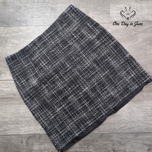 H&M Lined Mini Skirt Size 2 - Picture 1 of 5